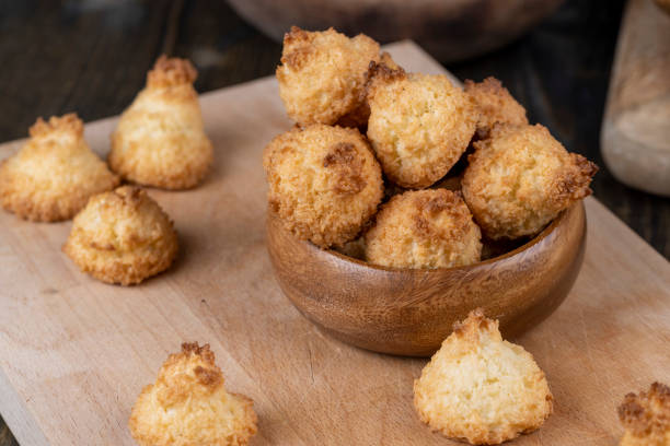 istock Small homemade coconut cookies made using coconut chips 1486763292