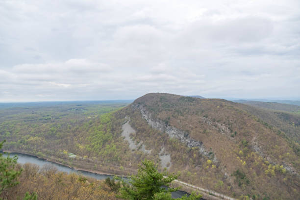 istock Delaware Gap PA and NJ top view hiking spring bloom 1486871519