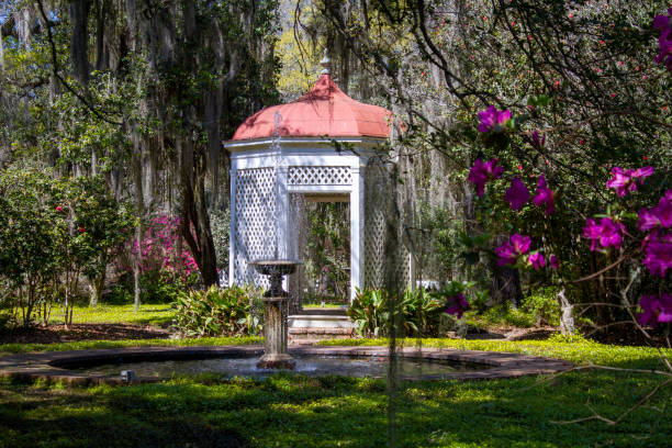 istock GARDEN GAZEBO 1486951980