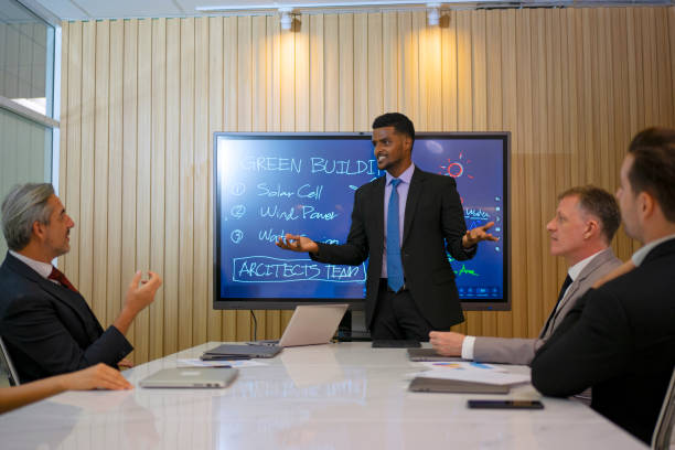 istock White collar worker meeting and make agreement. 1487003971