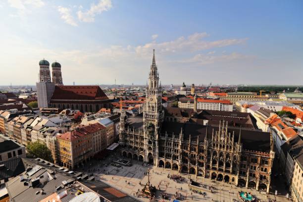 istock Town hall building at the Marienplatz in Munich 1487028383