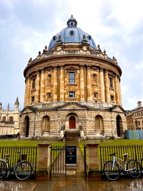 Radcliffe Camera A streat on shot of the Radcliffe Camera radcliffe camera stock pictures, royalty-free photos & images