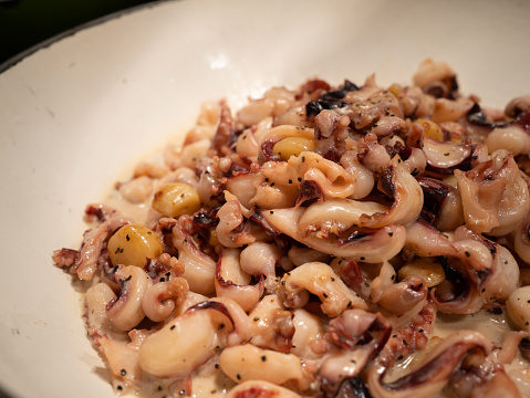 Gourmet, Octopus in Garlic Sauce