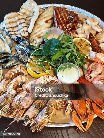 istock Seafood plate 1487056670