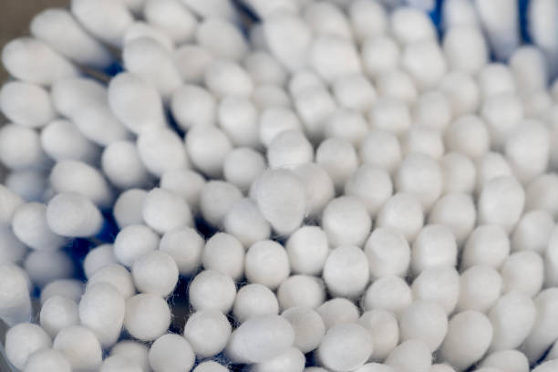 istock new hygienic cotton swabs using natural cotton 1487074056