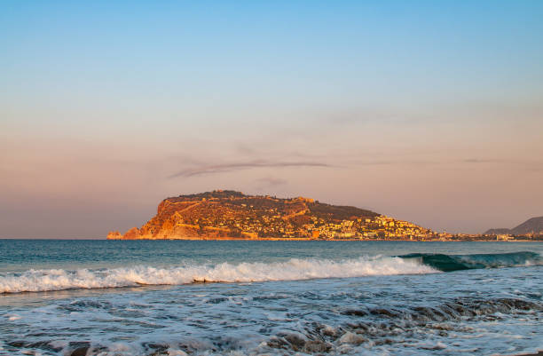 istock Alanya beach at sunset overlooking the fortress 1487087856