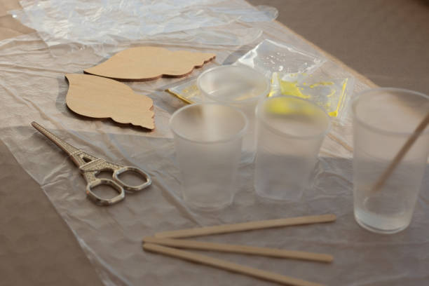 istock Painting on wood with epoxy resin 1487096512