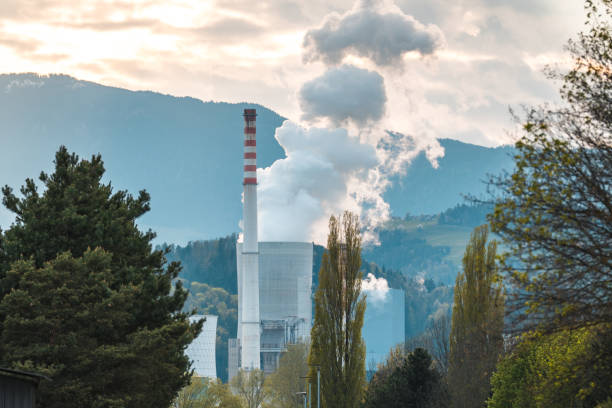 istock Industrial Factory Polluting The Air 1487145683