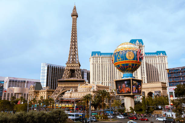 paris las vegas hotel y casino - las vegas metropolitan area hotel built structure tourist resort fotografías e imágenes de stock