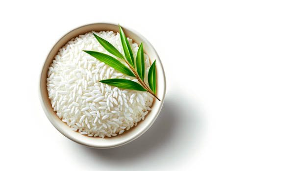 arroz em uma tigela sobre um fundo branco - clipping path rice white rice basmati rice - fotografias e filmes do acervo
