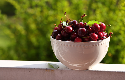 fresh cherry berries, healthy food