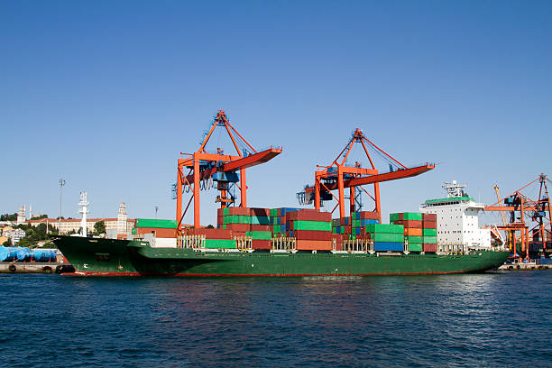 container-terminal - industrial ship audio stock-fotos und bilder