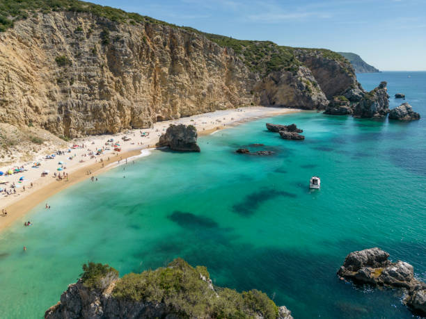istock Ribeiro do Cavalo beach 1487251442