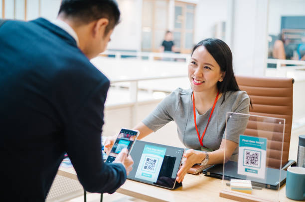istock Let me scan to QR for registration before the seminar start. 1487255866