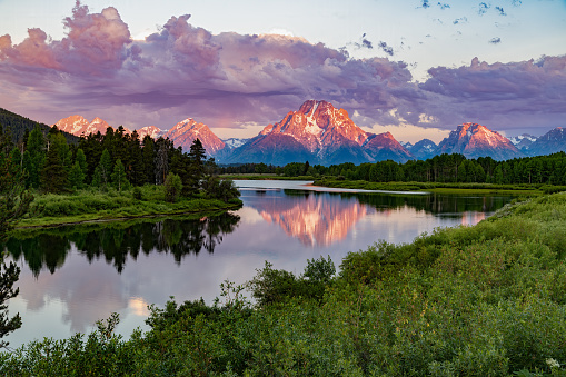 Sunrise (dawn) at Oxbow Bend in the Snake river in Grand Teton National Park, Wyoming, USA, North America.