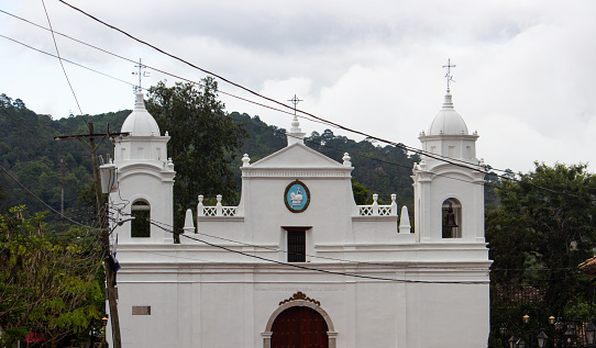 The Church of San Juan Bautista is the main church of the Town of Ojojona and one of the last architectural works in the country during the colonial period, together with the church of Sabanagrande Francisco Morazan and the Mallol bridge in Tegucigalpa.