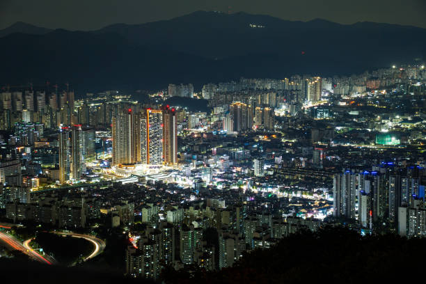 istock the night view of Korea 1487401721