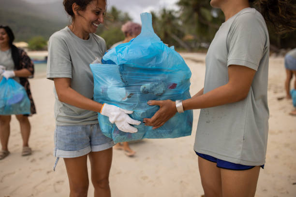 istock Volunteer activists cleaned the beach 1487407642