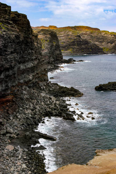 istock Cliffs along Maui's coastline in Hawaii. 1487417363