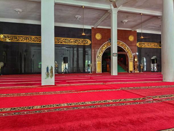 istock interior construction of the mosque by using many pillars as a support for the building 1487422722