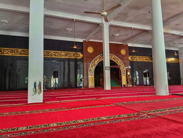 istock interior construction of the mosque by using many pillars as a support for the building 1487422732