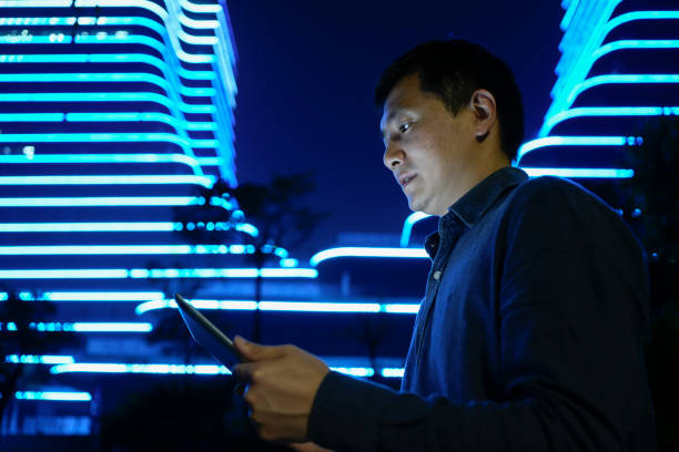 istock Asian businessmen are running data queries 1487427262