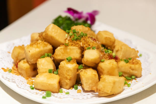 istock Spicy salt, garlic and pepper stir-fried tofu. 1487459479