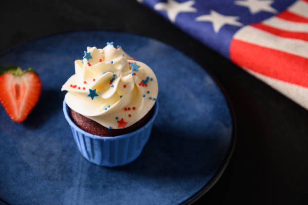 istock American cupcake with USA flags for Patriotic Independence Day. 1487461950