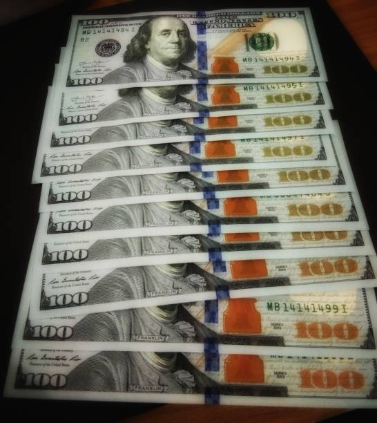 tisíc amerických dolarů - dluh finance fotky - stock snímky, obrázky a fotky