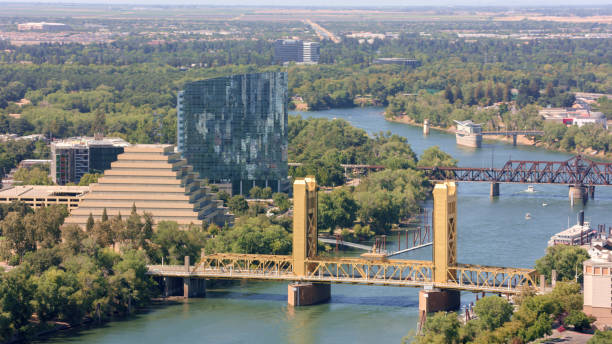 istock View of  Tower Bridge on Sacramento River 1487473485
