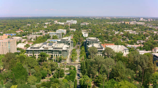 istock View of cityscape 1487473529