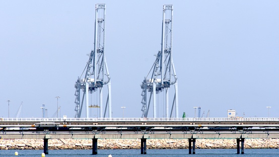 cranes for loading merchant ships
