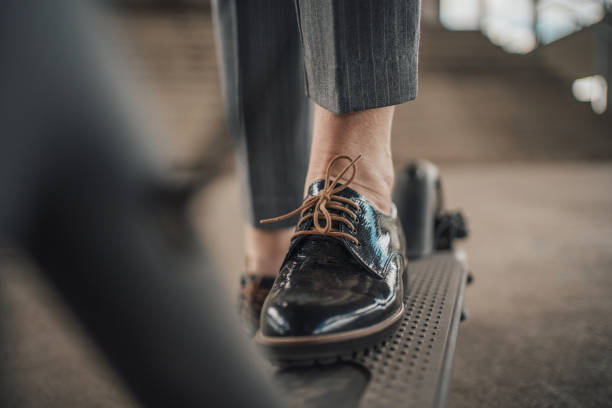 istock Effortlessly cruising through the city in style, one step at a time 1487502171