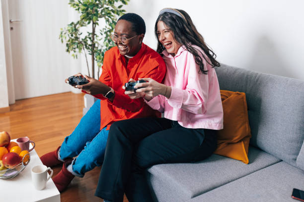 istock Friends gaming at home 1487505478