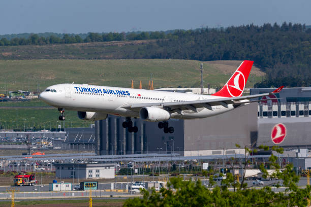 turkish airlines - aéroport ataturk photos et images de collection