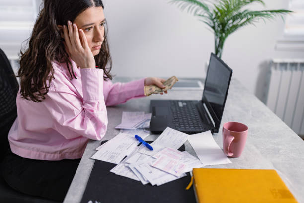 istock Worried about money 1487595488
