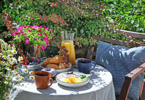 istock Fresh and delisious outdoor breakfast. 1487651984