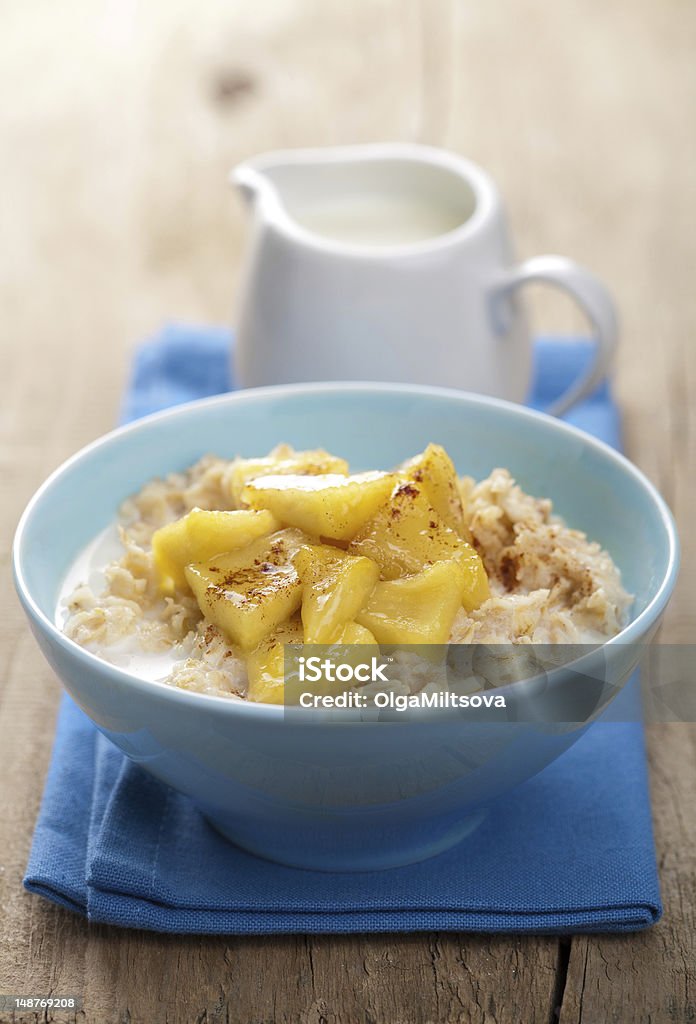 Getreide mit karamellisierten Apfel - Lizenzfrei Abnehmen Stock-Foto