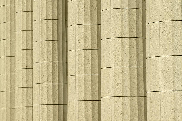 clásico antiguo con columnas de piedra fondo vintage edificio - stone carving university support fotografías e imágenes de stock