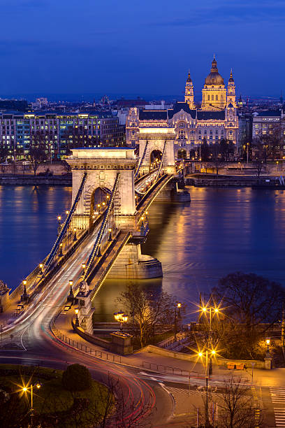 most łańcuchowy w budapeszcie, węgry - chain bridge bridge budapest cityscape zdjęcia i obrazy z banku zdjęć