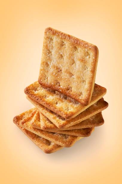 una pila di sette cracker dolci zuccherati - loaf of bread bread 7 grain bread healthy eating foto e immagini stock