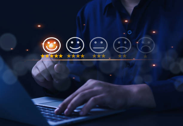 istock Customer experience. Satisfaction. Hands of a satisfied businessman. Five stars. 1487770832