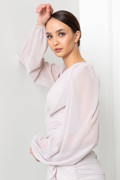 istock Brown-haired young model wearing autumn, spring concept clothes. 1487770853
