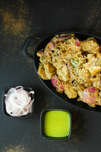 Vegetarian Soya Malai Chaap is a delicious and popular Indian dish made with soya chunks or soya chaap, a type of textured vegetable protein, cooked in a creamy and flavorful gravy.