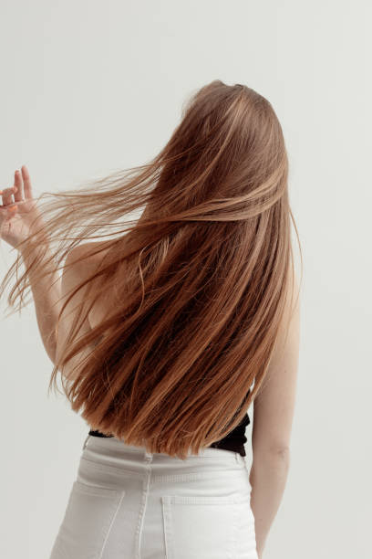 istock Long hair from behind 1487808144