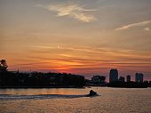 auf-der-jagd-nach-dem-sonnenuntergang.jpg?b=1&s=170x170&k=20&c=qdMg_xiikxpJKEI8mqH1oow7MDbTgJLt3sOVoGnqvvY=