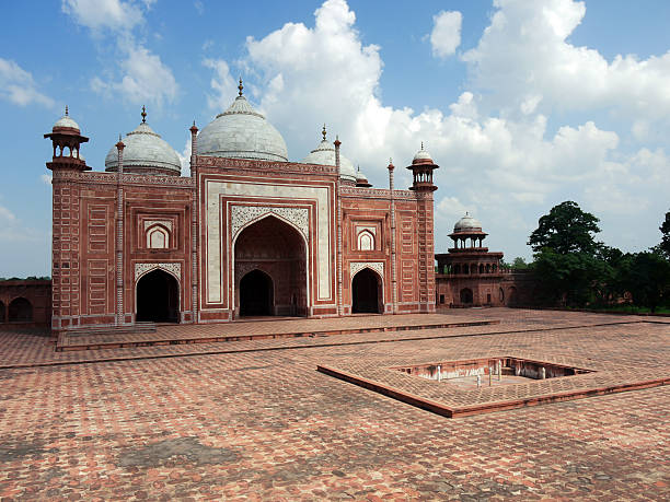 istock Tomb in the Taj Mahal complex 148781478