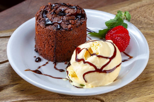 istock Chocolate fondant lava cake 1487825014