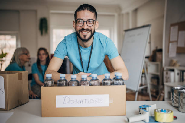 istock Male volunteer 1487834788
