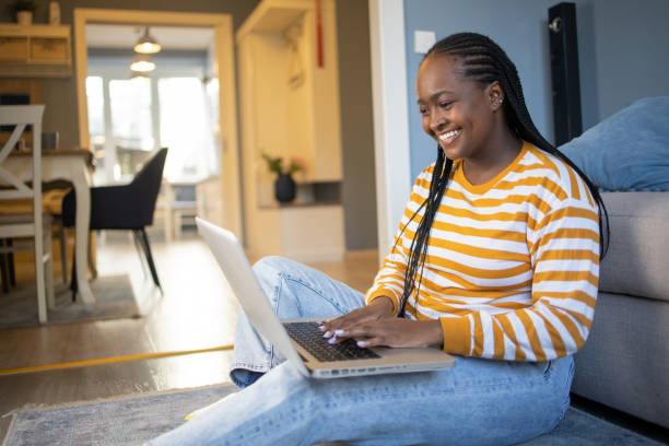 istock Woman working from home 1487858637